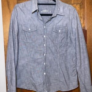 Gap 1969 Gray Button-Up Shirt